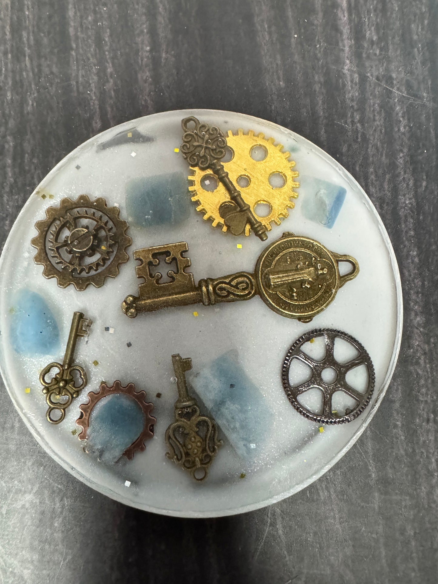 Coaster Set with Stand - Steampunk gears and keys